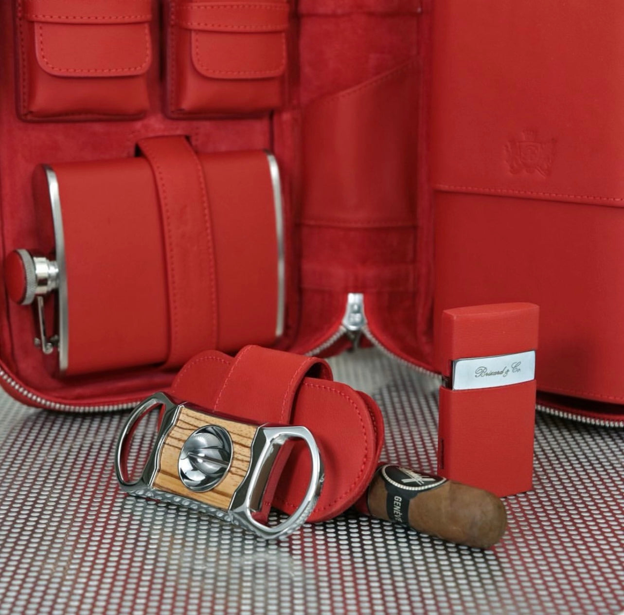 Havana Traveler - Red Leather