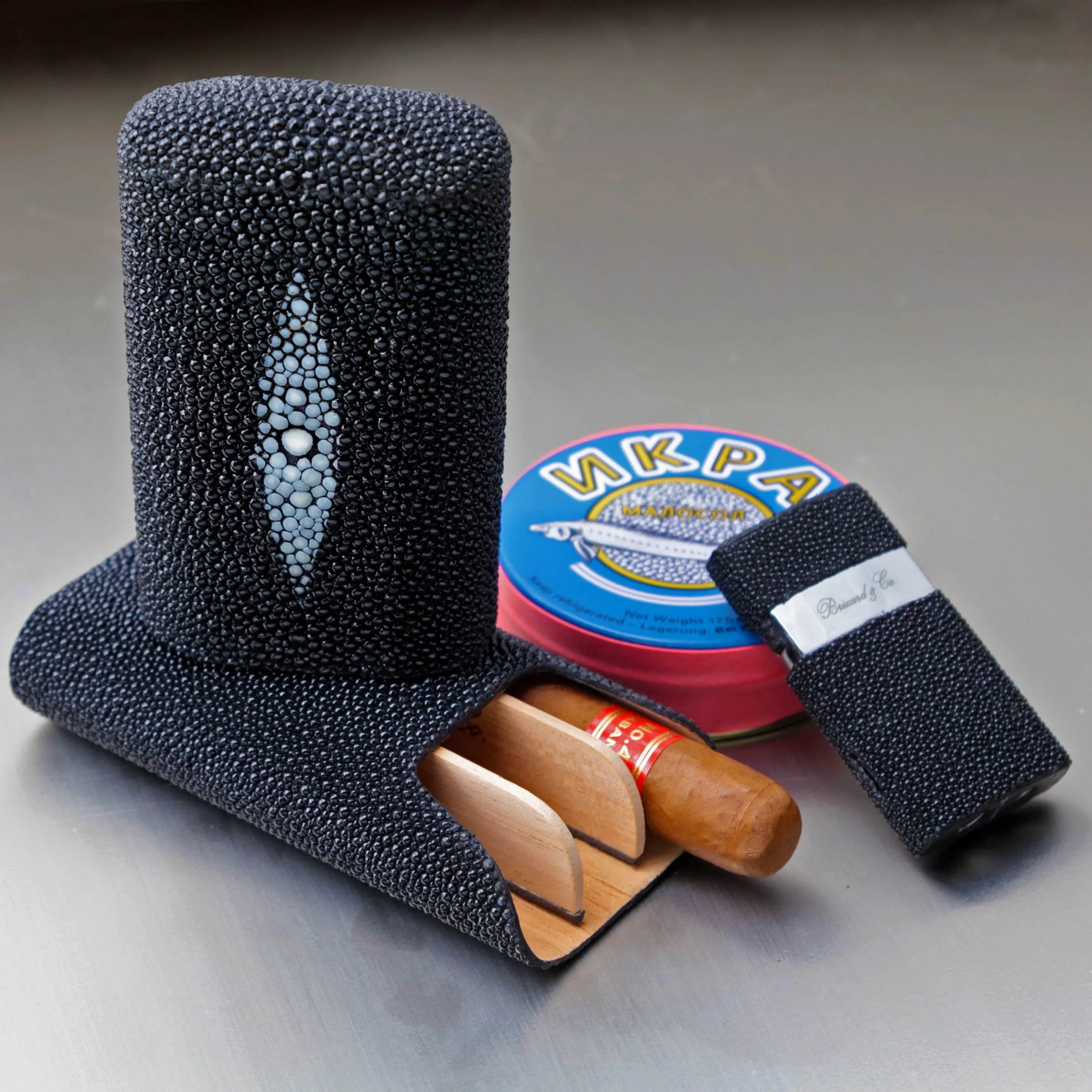 The "Show Band" 3 Cigar Case - Stingray