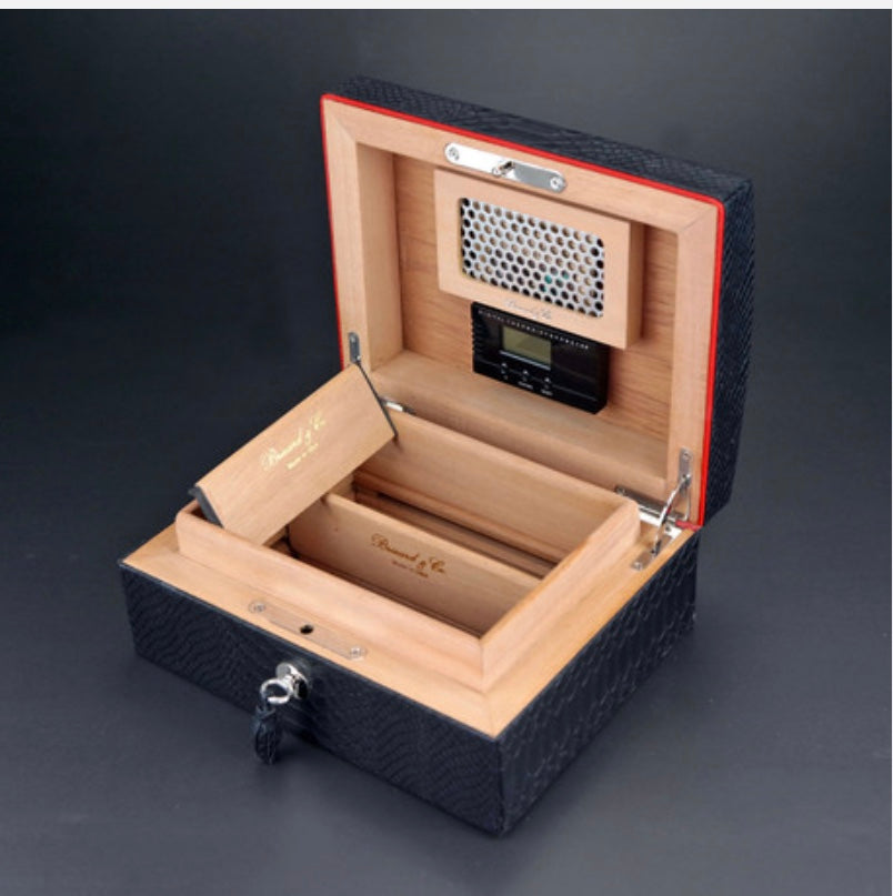 "La Casita de Puros" Humidor - Black Python Pattern and Red Leather (12/20 Count)