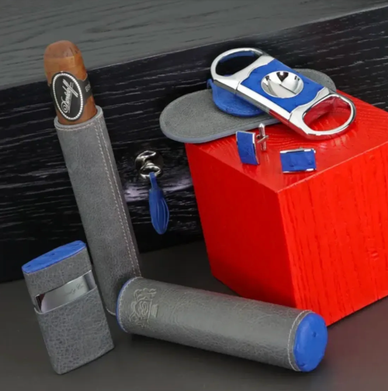 The Single Cigar Tube - Blue Ostrich and Gray Leather