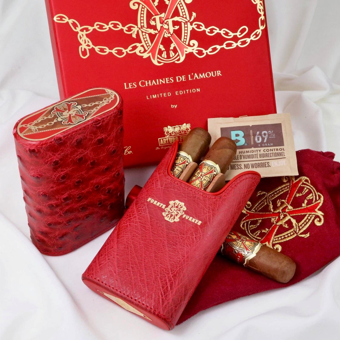 The "OpusX" Cigar Case - Limited Edition (Red)