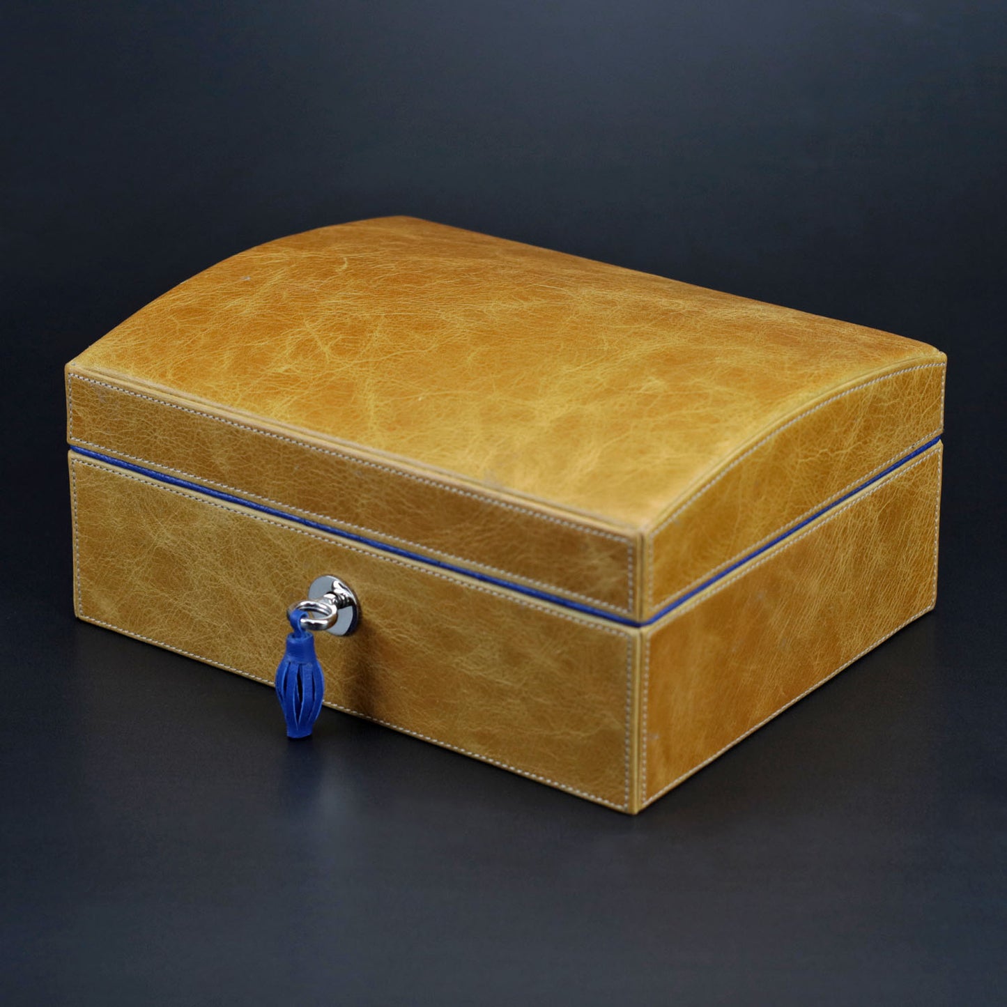 "La Casita de Puros" Humidor - Camel and Blue Color Leather (12/20 Count)