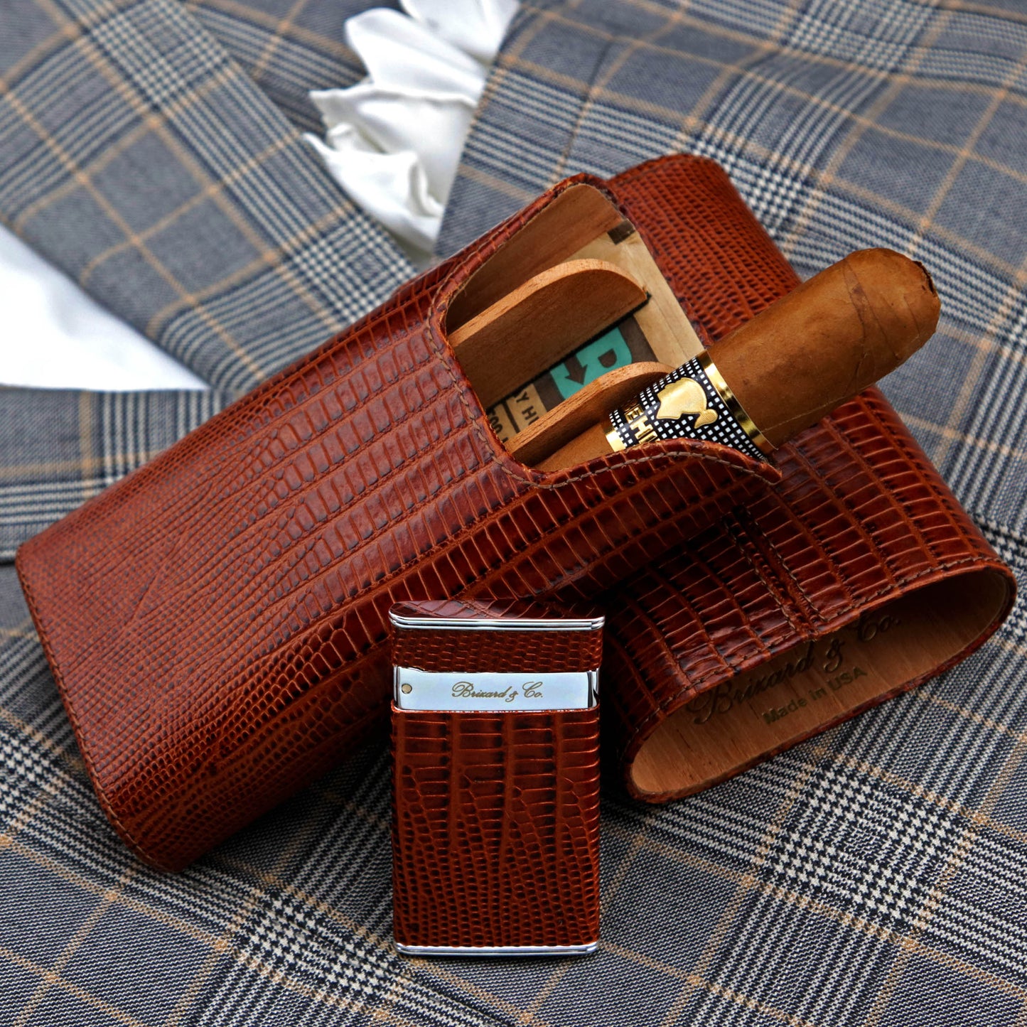 The "Show Band" 3 Cigar Case - Lizard Pattern Havana