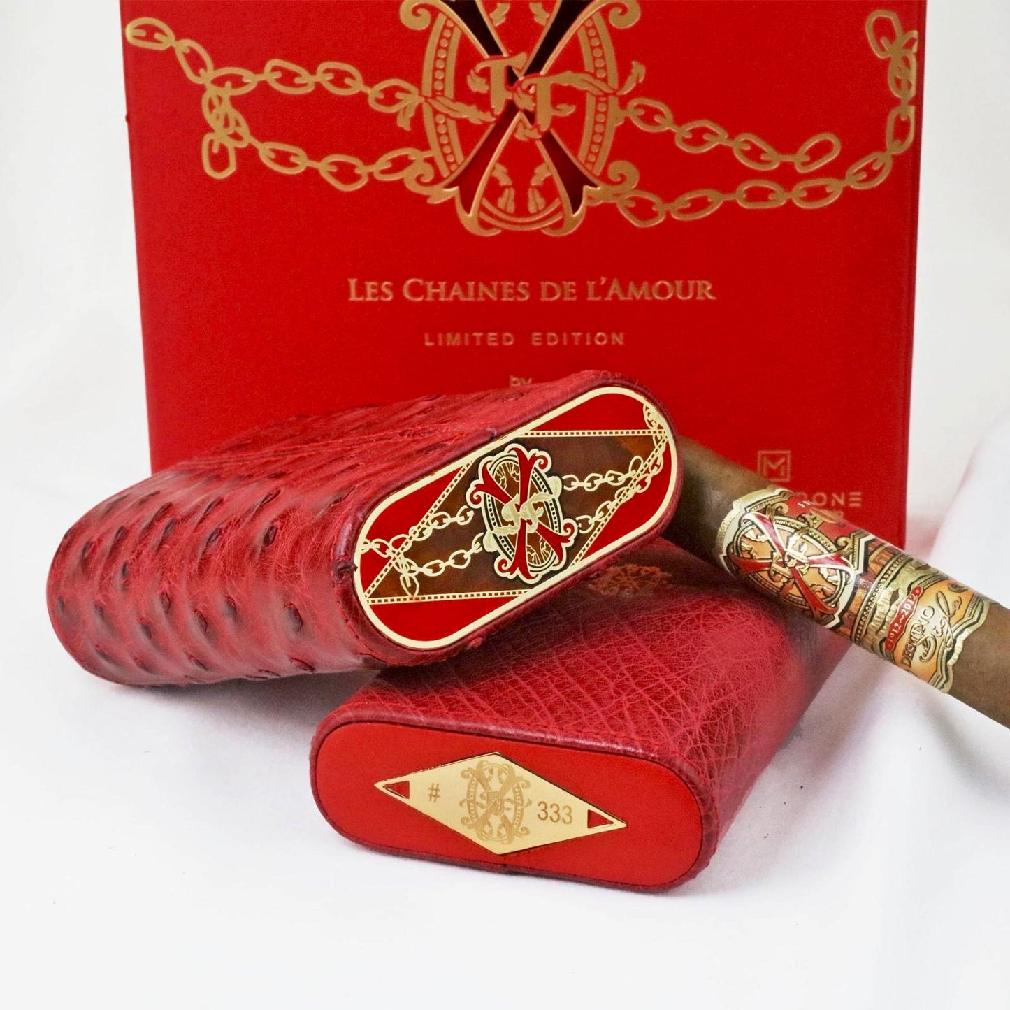 The "OpusX" Cigar Case - Limited Edition (Red)