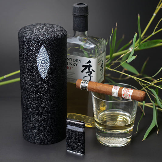 The Cylindrical Desk Humidor - Stingray