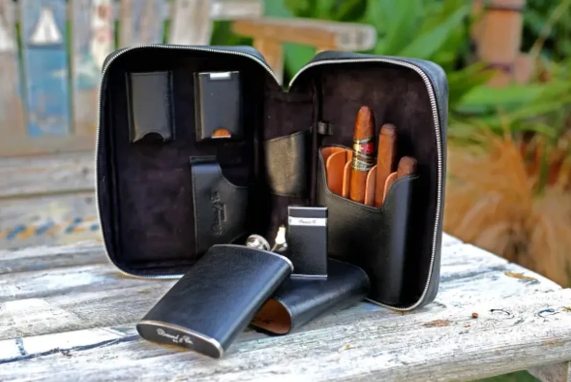 Havana Traveler - Black Leather
