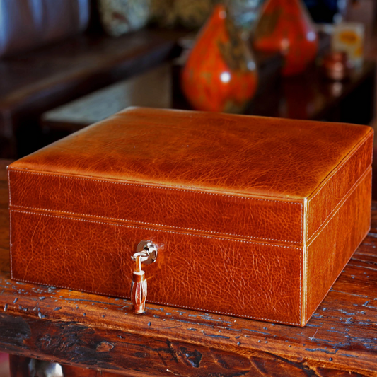 The "Airflow" Cigar Humidor - Antique Saddle Leather (30/40 Count)