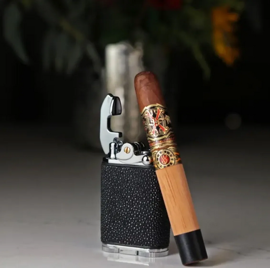 Gatsby Lighter - Stingray