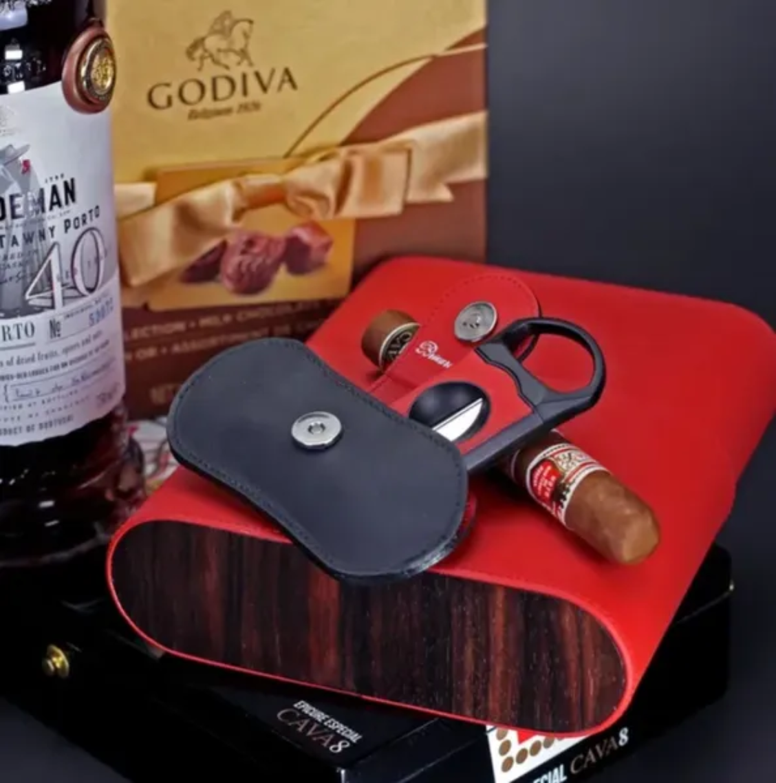 The "Show Band" Travel Humidor - Red Leather and Macassar Ebony
