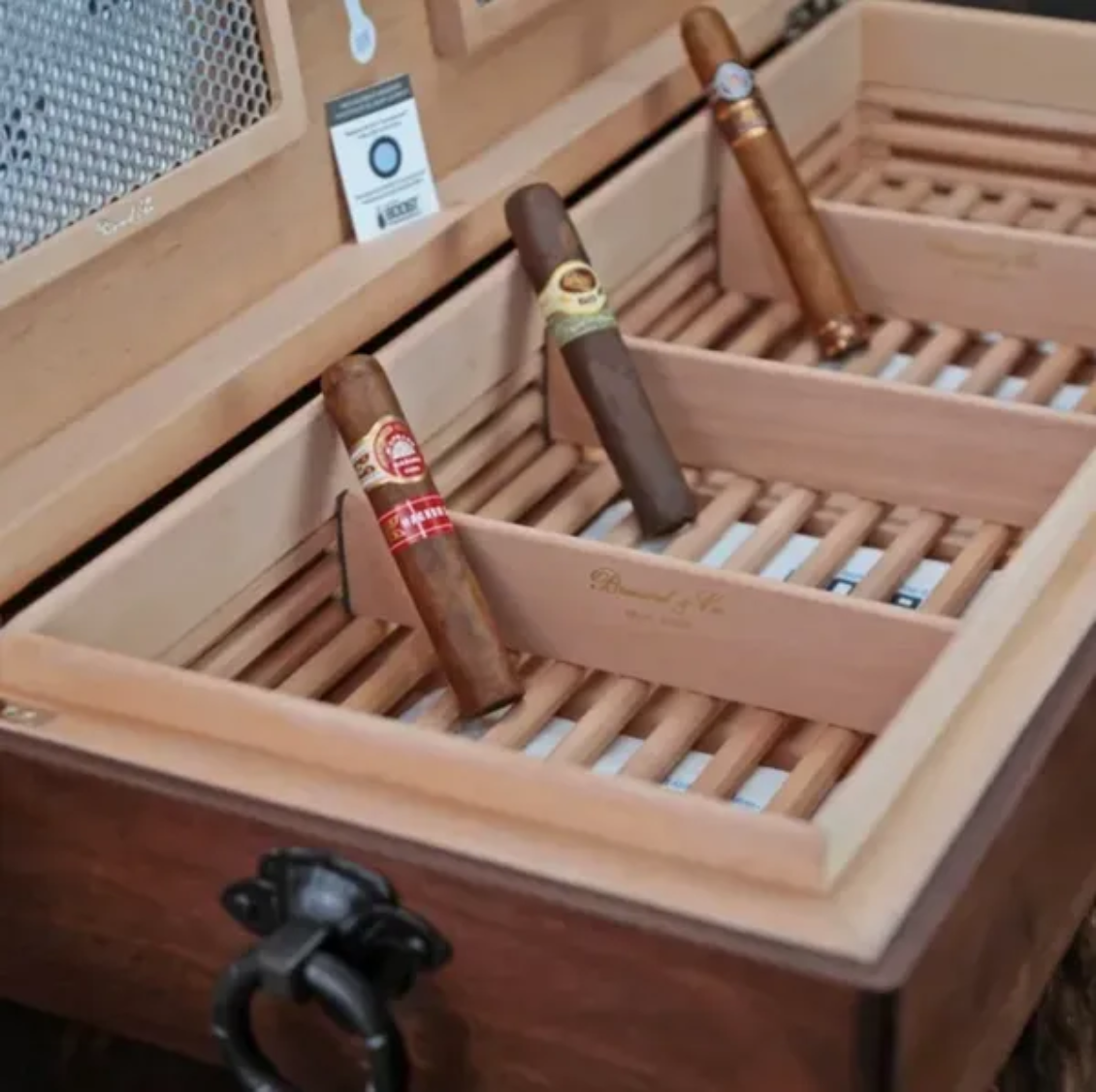 The "Hacienda" Humidor - 150/160 Count