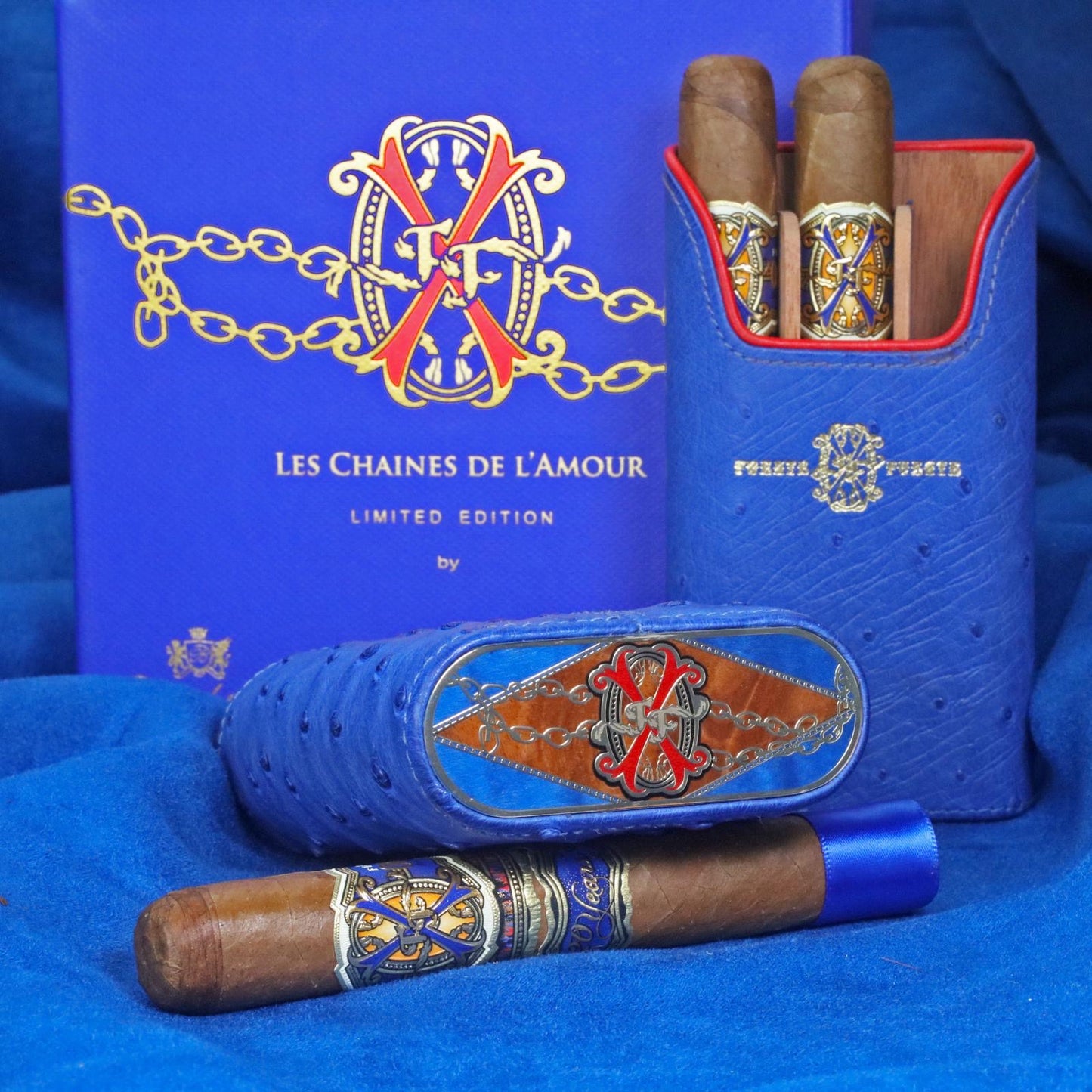 The "OpusX" Cigar Case - Limited Edition (Blue)